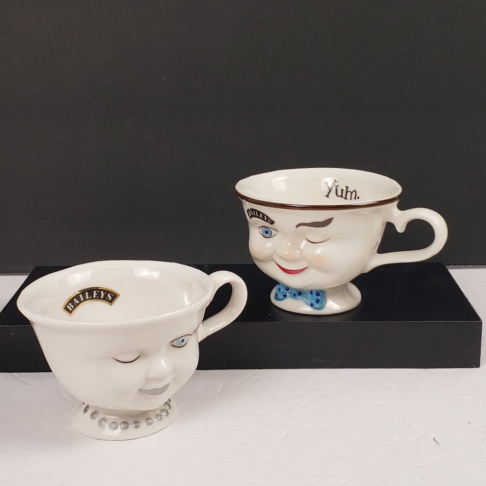 Baileys 1996 Cups Mugs Set/2 Vintage Wink Face Character Man Woman Helen Hunt